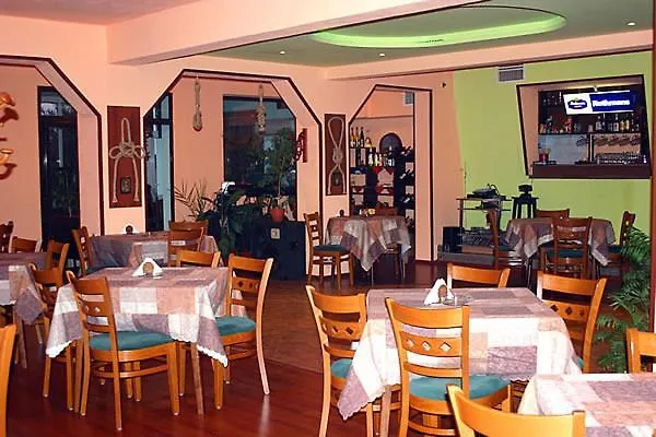 Family Hotel Joya Varna 2*,